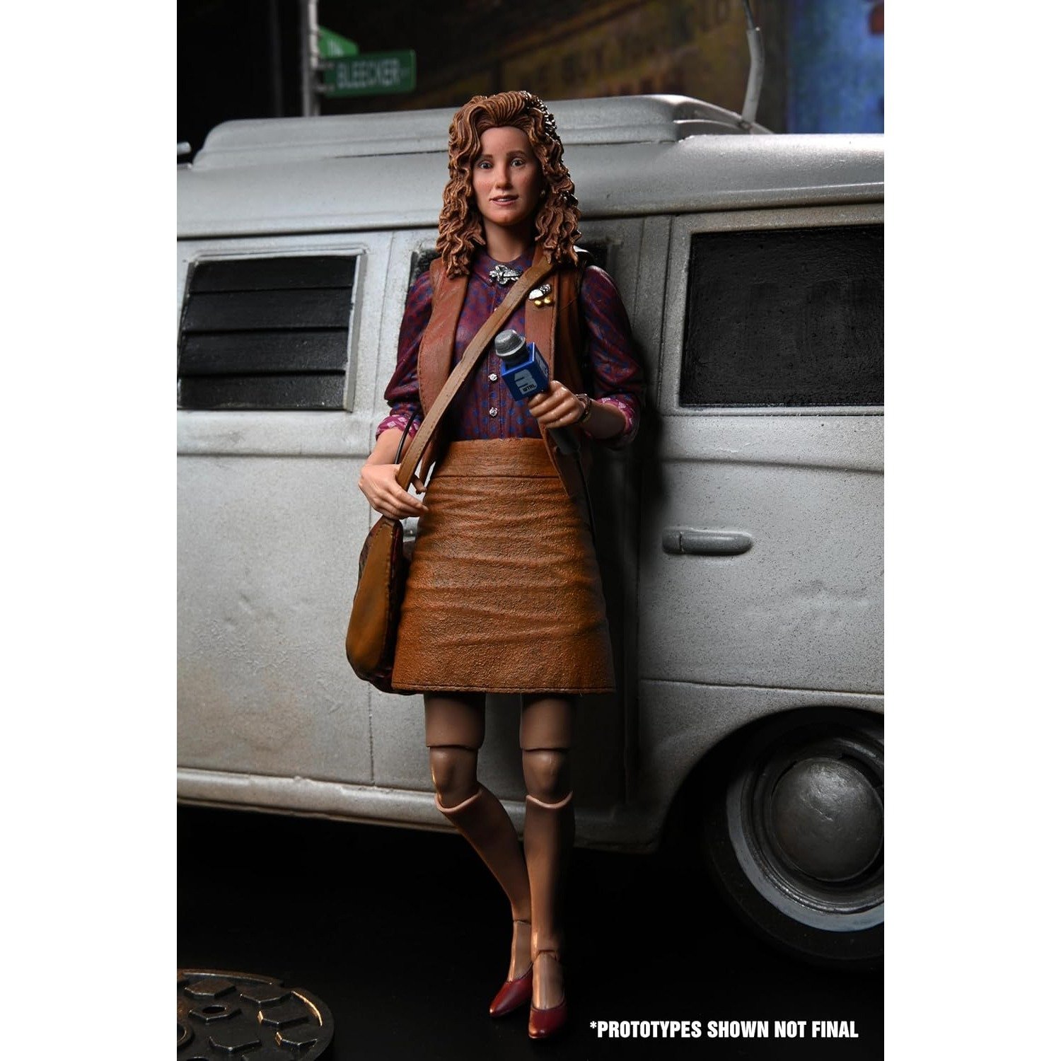 NECA Teenage Mutant Ninja Turtles Ultimate April O’Neil 1990 Movie - Image 3